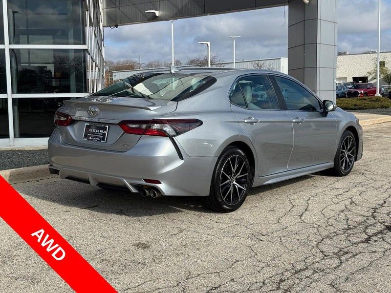 Used 2024 Toyota Camry SE AWD/4WD image 3