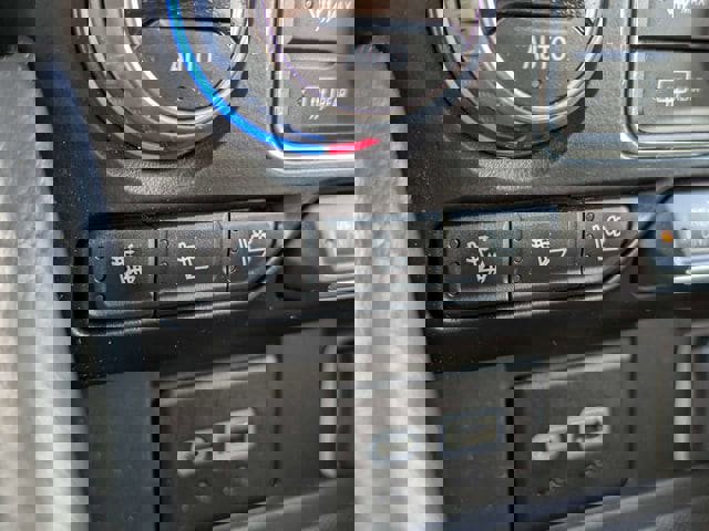 Used 2023 Chevrolet Suburban Premier RWD image 25