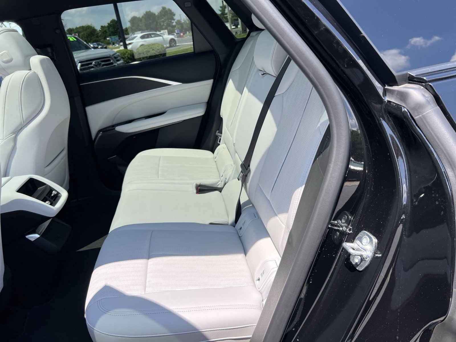 Used 2026 Cadillac Lyriq Sport RWD image 24