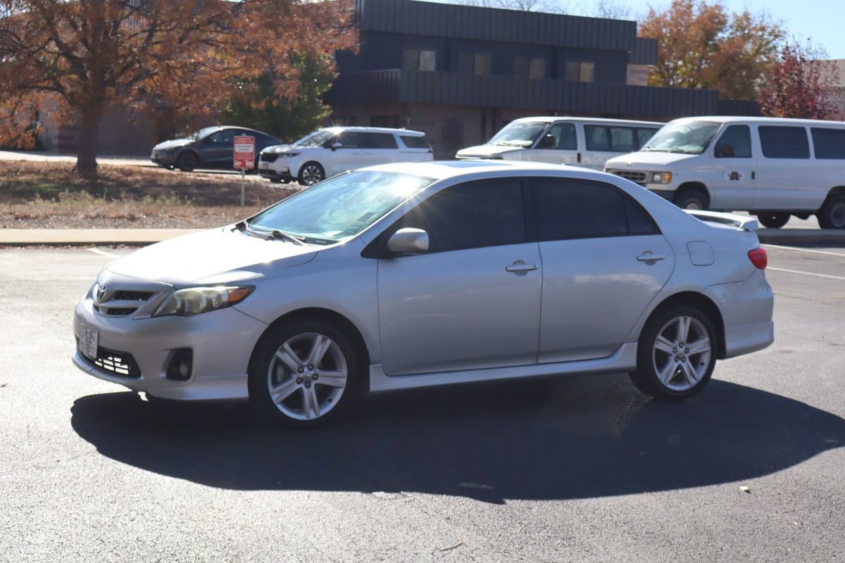 Used 2013 Toyota Corolla S w/ Premium Pkg image 10