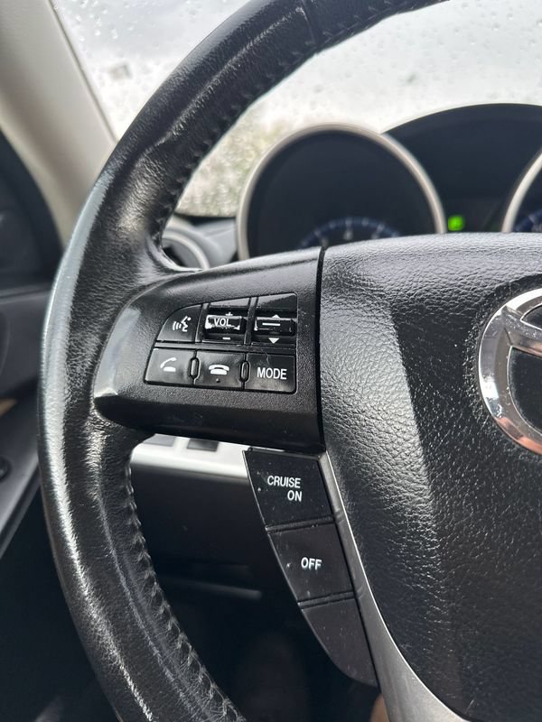Used 2013 MAZDA MAZDA3 i Touring FWD image 29