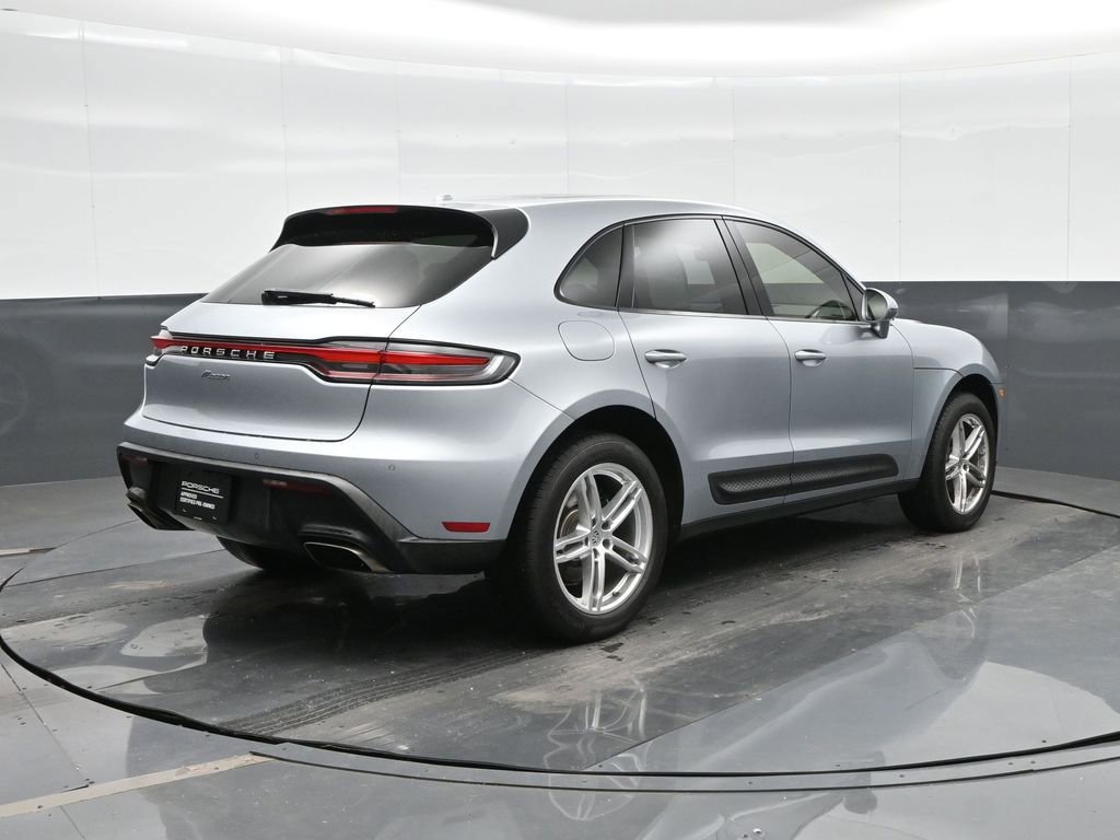 Certified 2022 Porsche Macan image 7