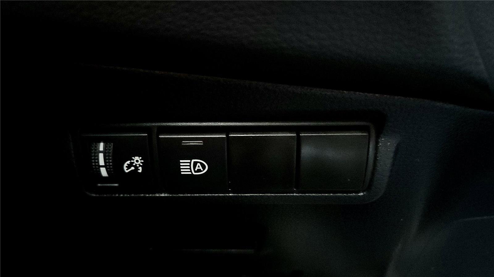 Used 2023 Toyota Corolla Cross LE w/ Moonroof Package image 33