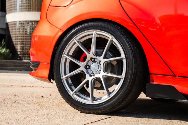 Used 2018 Ford Focus ST w/ Equipment Group 401A image 39