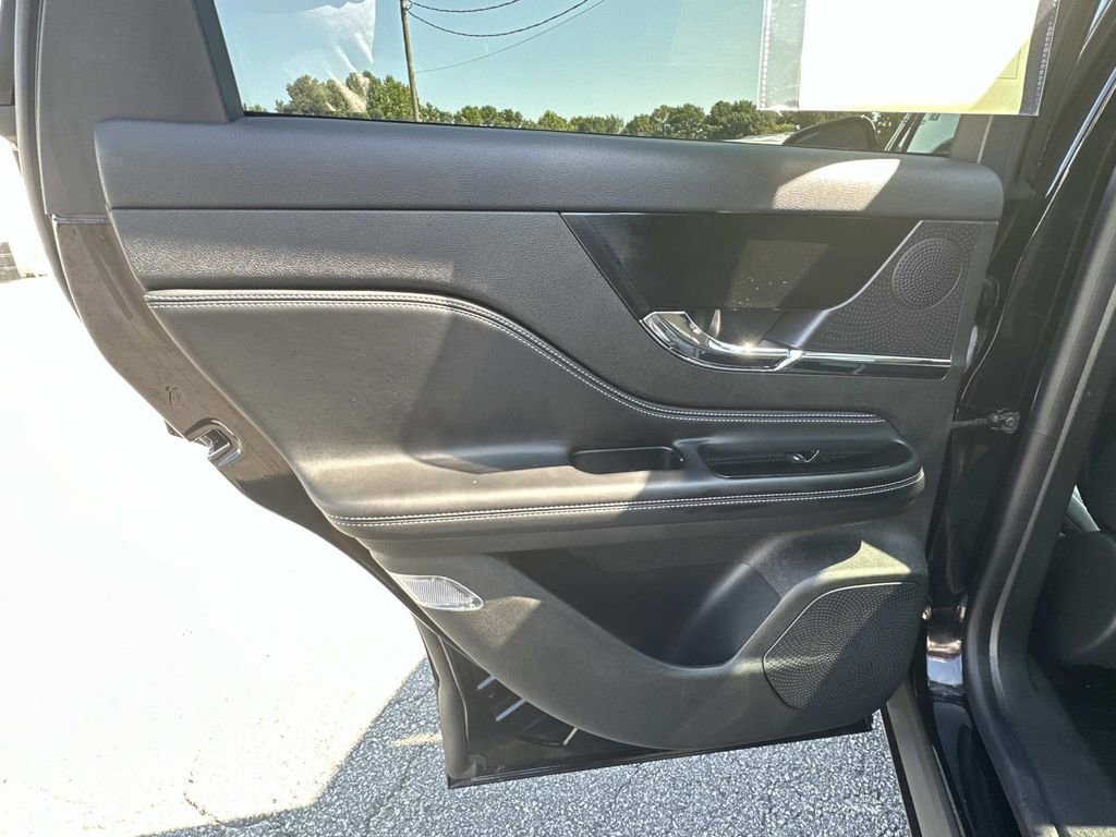 Certified 2024 Lincoln Corsair FWD w/ Equipment Group 101A image 22