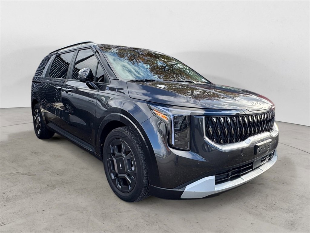 Used 2025 Kia Carnival EX image 4