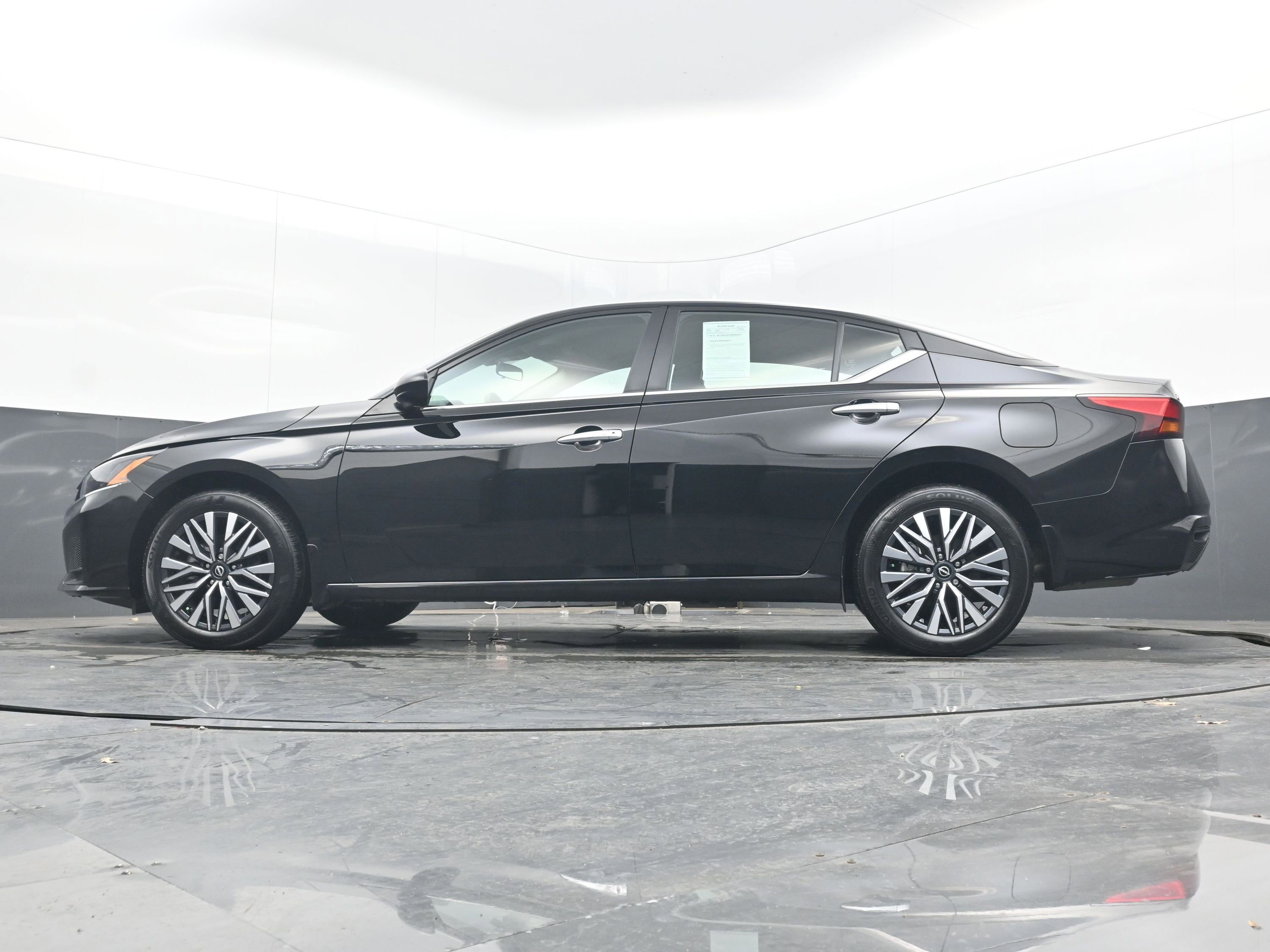 Certified 2025 Nissan Altima 2.5 SV image 26