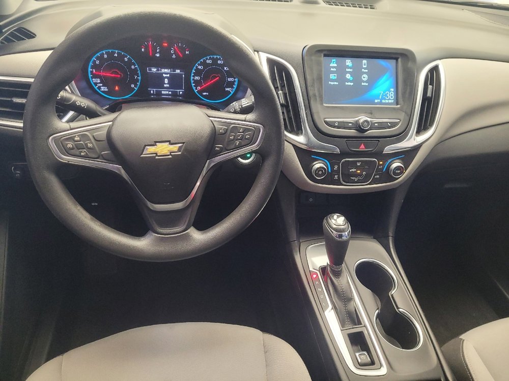 Used 2018 Chevrolet Equinox LS image 22