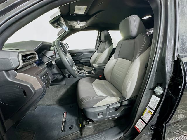 Used 2024 Toyota Tacoma TRD Off-Road image 21