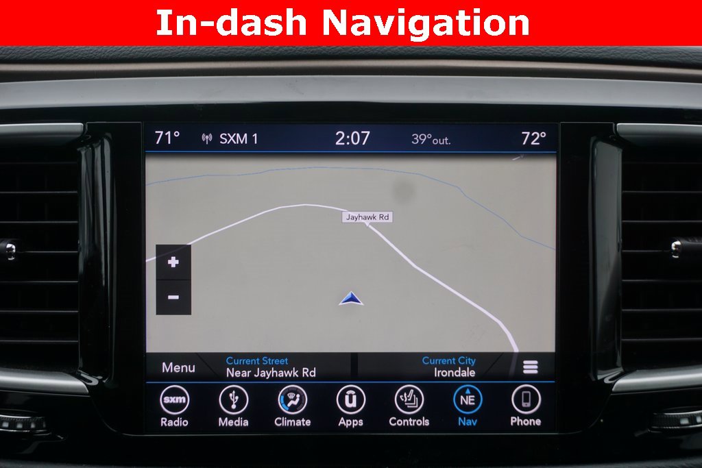 Used 2018 Chrysler Pacifica Touring-L w/ Tire & Wheel Group image 9