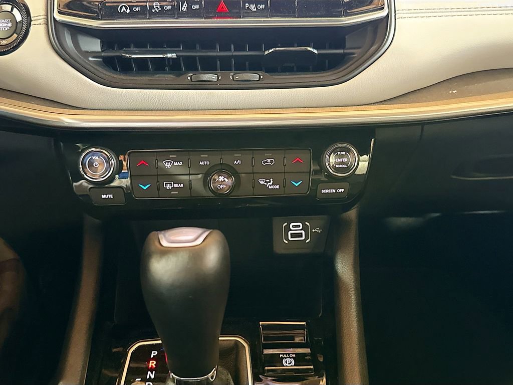 Used 2026 Jeep Compass Limited image 16