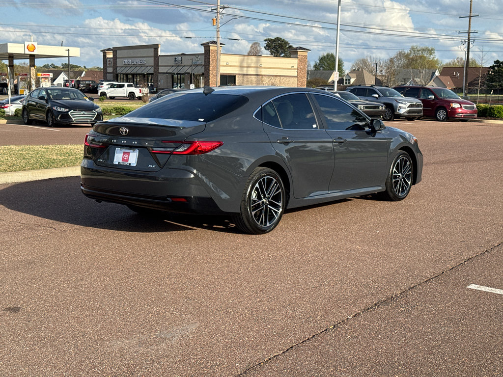 Used 2026 Toyota Camry XLE image 5