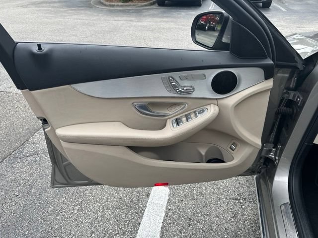 Used 2019 Mercedes-Benz C 300 Sedan image 19