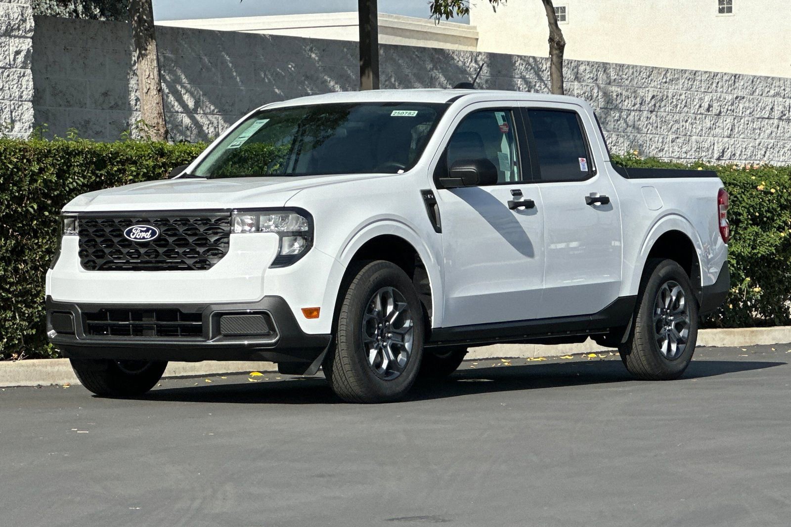 New 2025 Ford Maverick XLT image 8