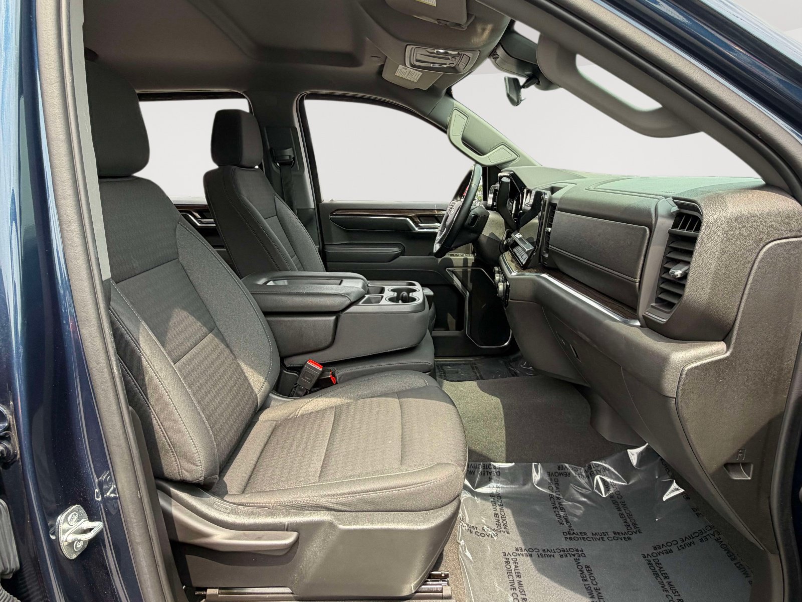 Used 2023 Chevrolet Silverado 1500 LT AWD/4WD image 28