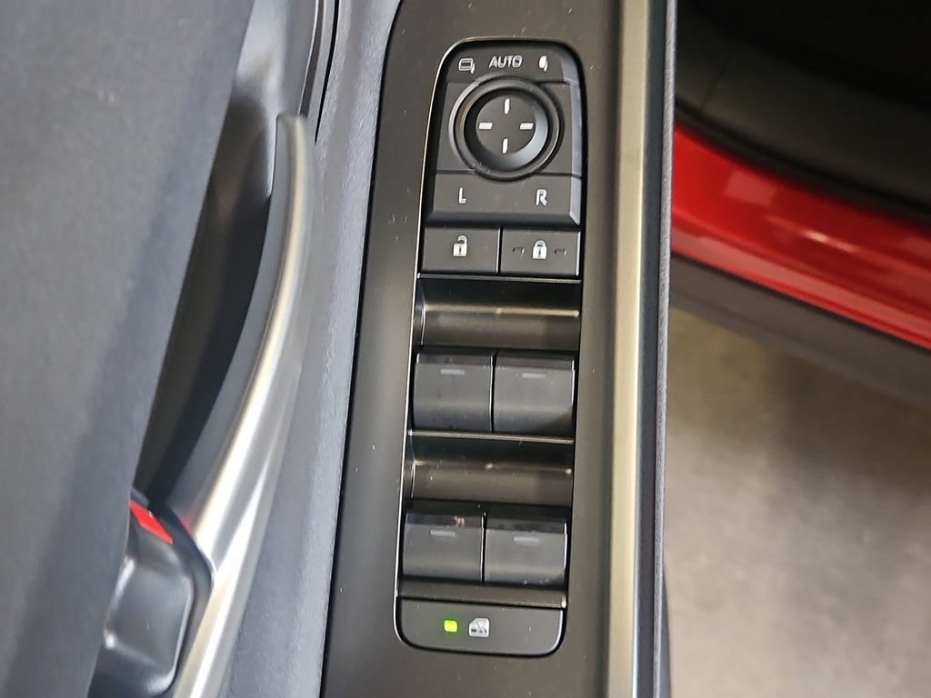 New 2026 Subaru Solterra AWD/4WD image 25