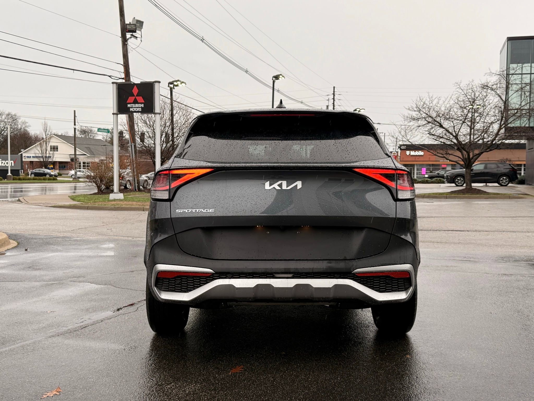 Used 2024 Kia Sportage LX image 7