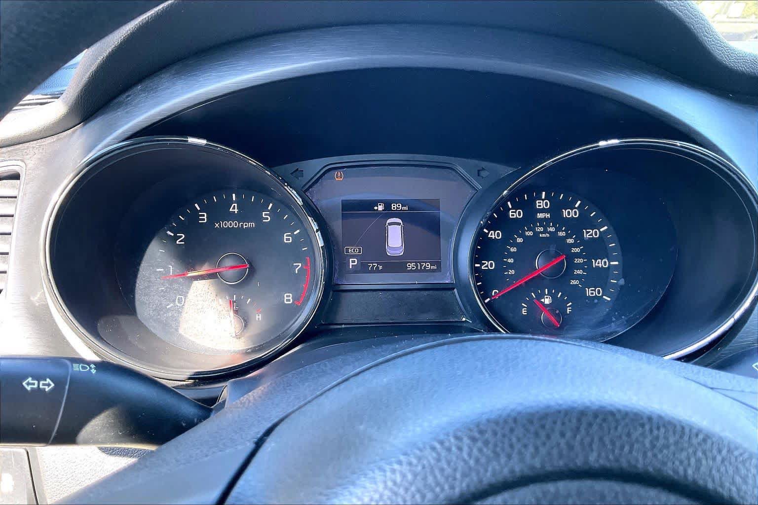Used 2021 Kia Sedona LX FWD image 25