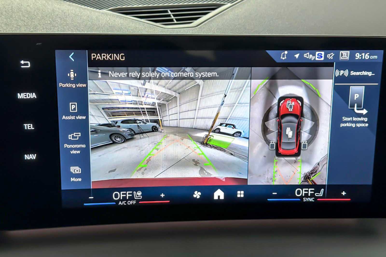 Used 2026 BMW 228i w/ Technology Package image 18