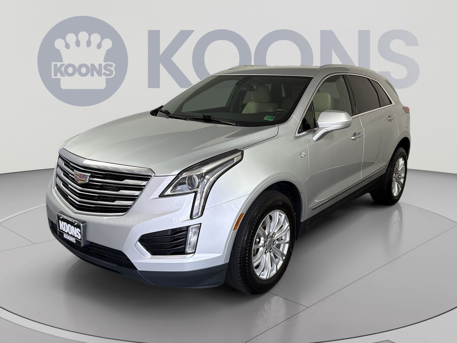 Used 2017 Cadillac XT5 FWD image 1