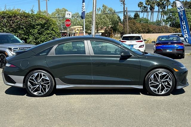 Used 2024 Hyundai Ioniq 6 Limited RWD image 3