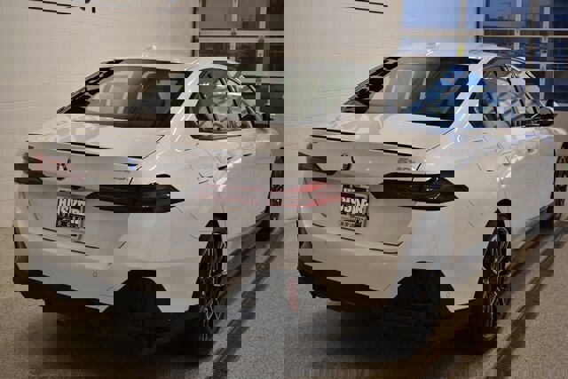 New 2026 BMW 530i xDrive w/ M Sport Package image 4