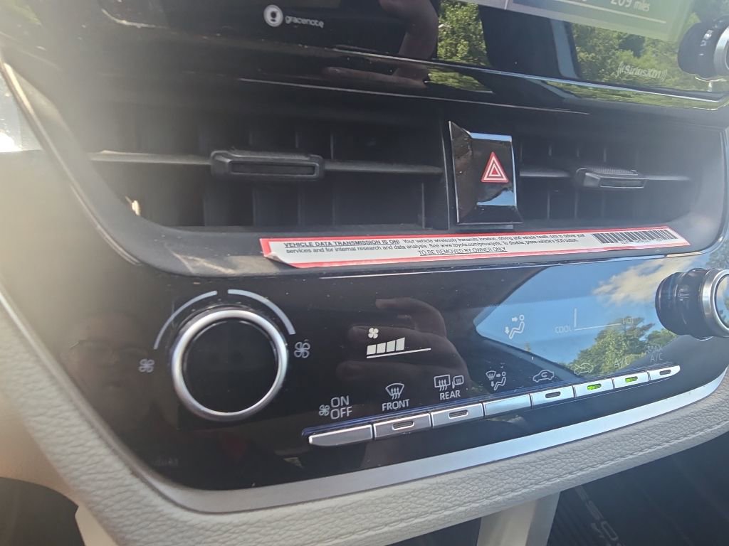 Used 2022 Toyota Corolla Cross L FWD image 17