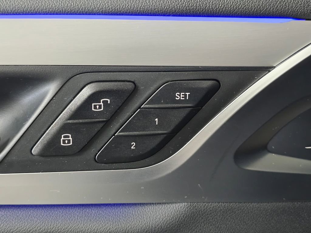 Used 2021 BMW X3 xDrive30i w/ Convenience Package (ZC2) image 13