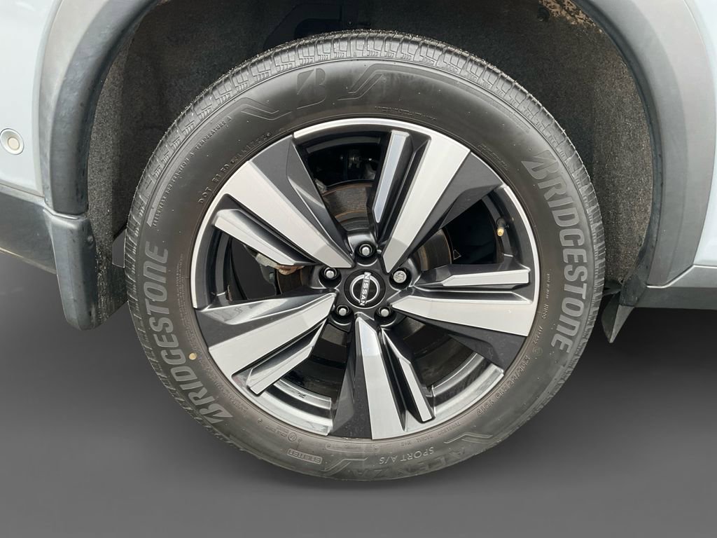 Used 2023 Nissan Rogue Platinum w/ Platinum Premium Package image 10