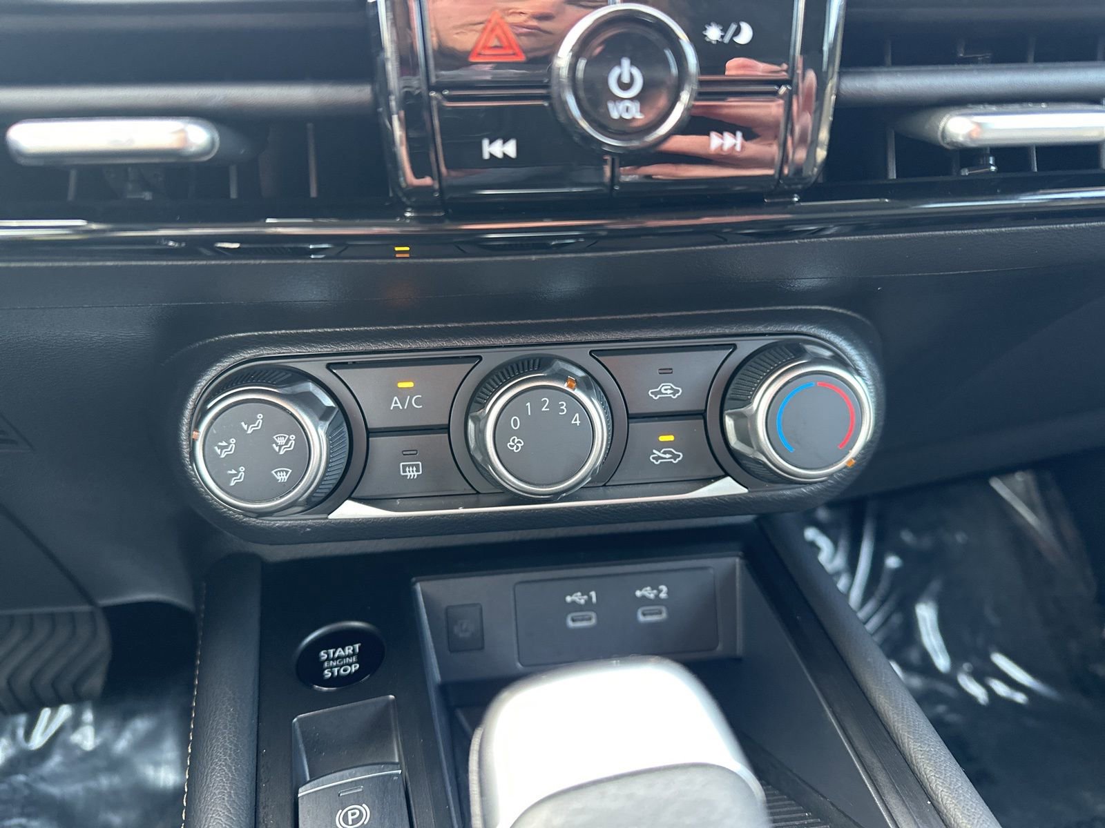 Used 2025 Nissan Kicks SV image 49