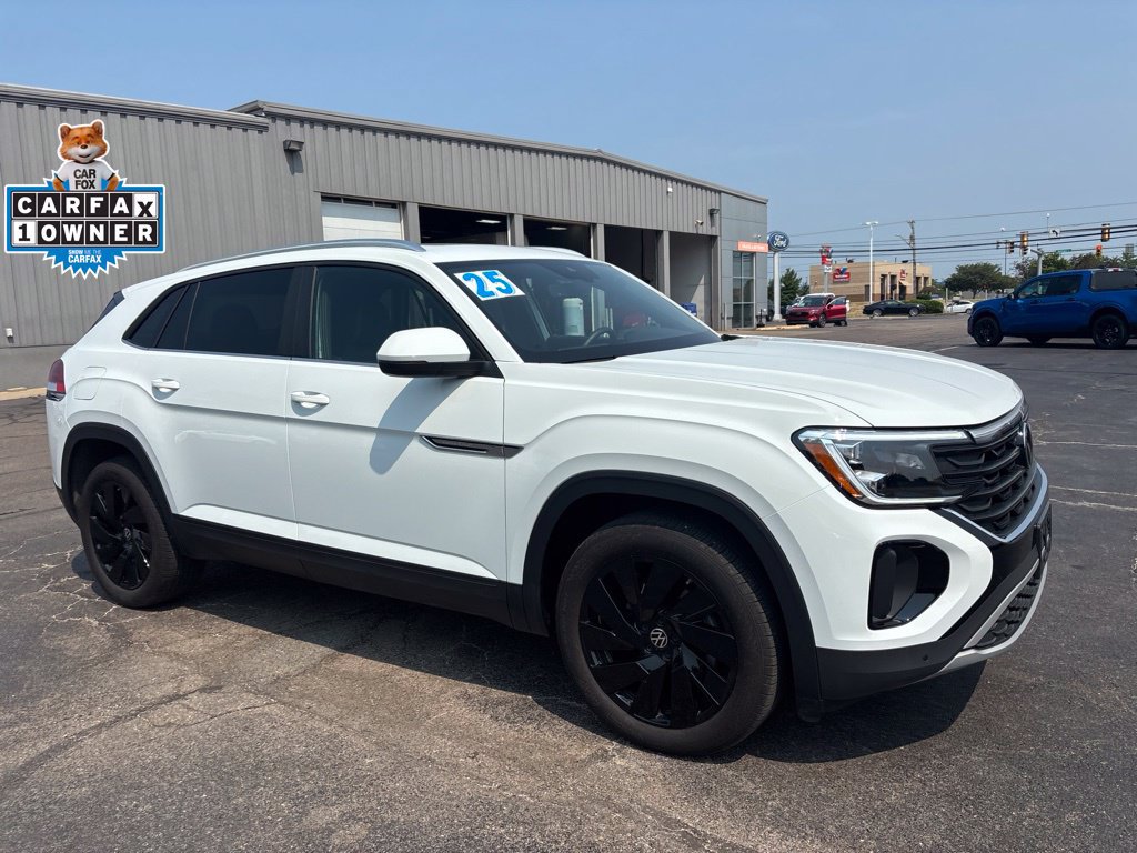 Used 2025 Volkswagen Atlas Cross Sport SE AWD/4WD image 7
