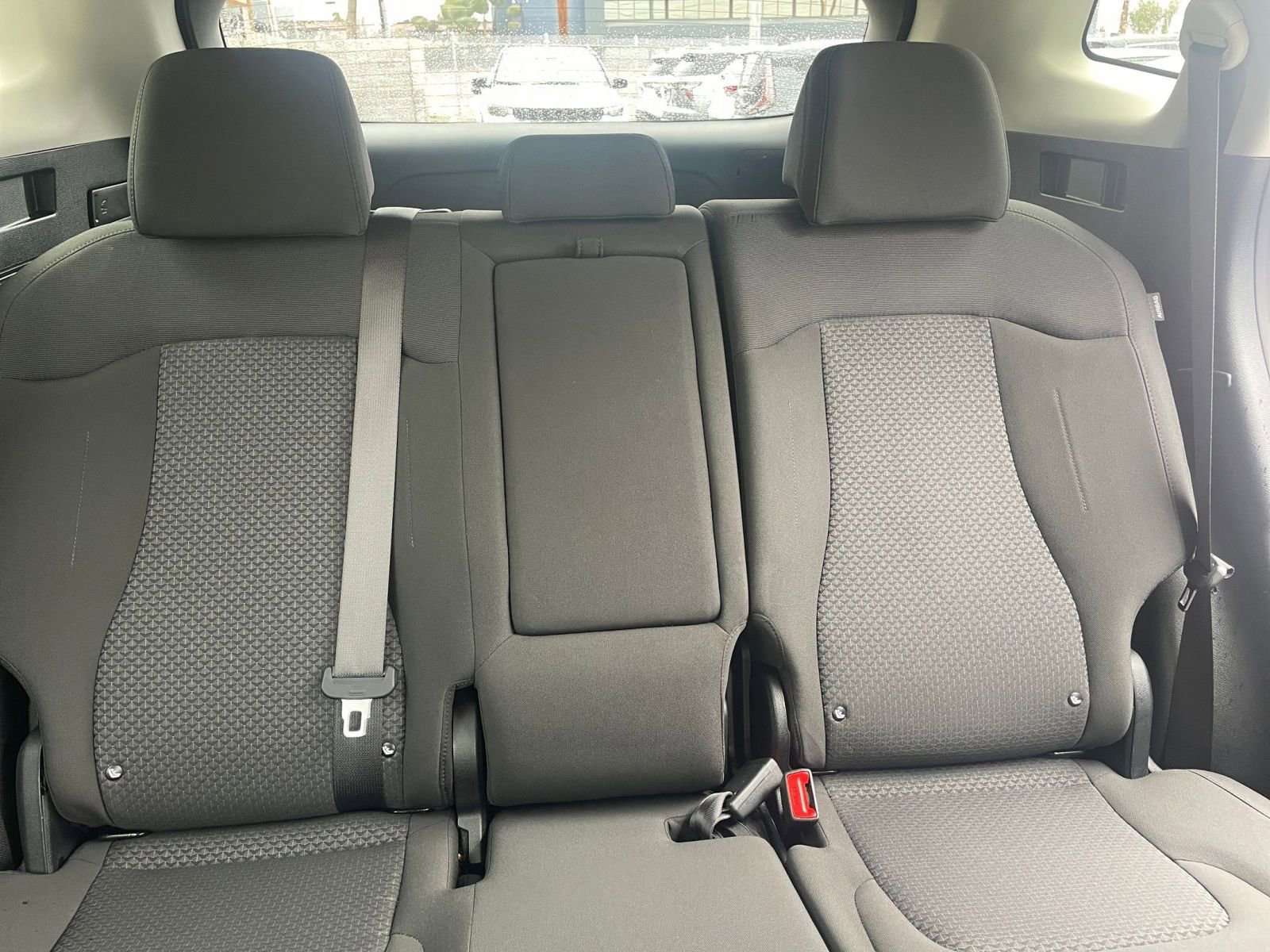 Used 2025 Kia Sportage LX image 36