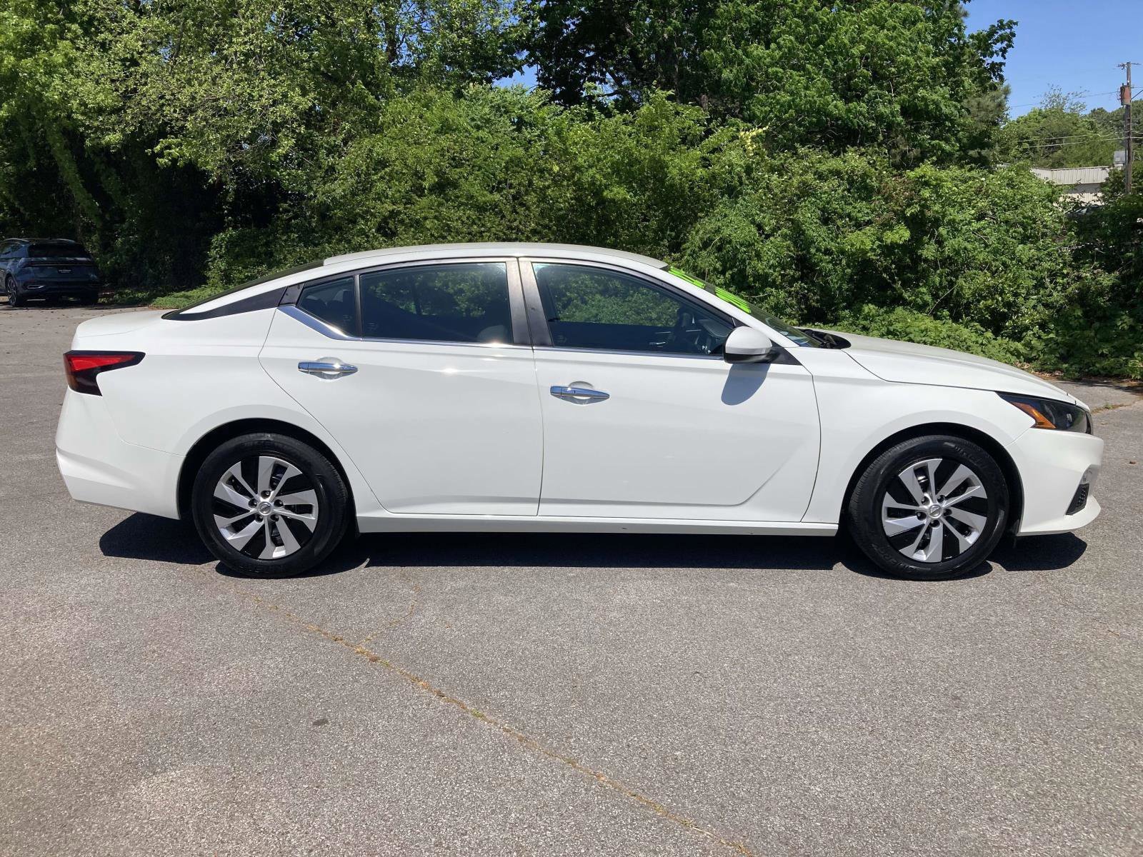 Used 2022 Nissan Altima 2.5 S FWD image 2
