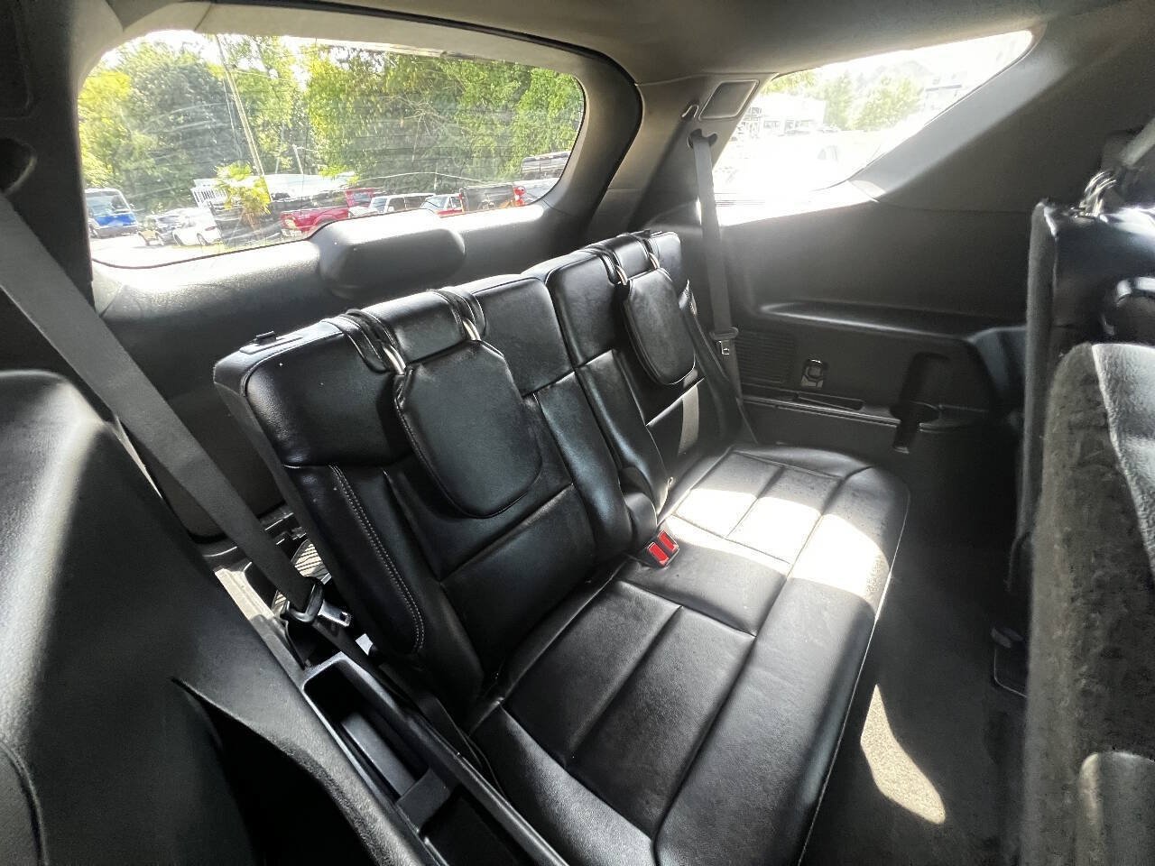 Used 2020 Ford Explorer Limited RWD image 11