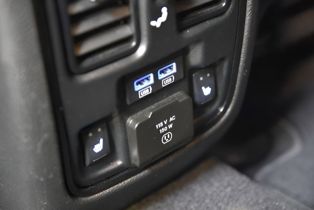 Used 2021 Dodge Durango R/T w/ Blacktop Package RWD image 33