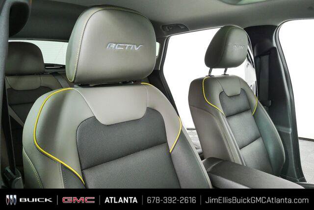 Used 2025 Chevrolet Trax ACTIV w/ Sunroof Package FWD image 20