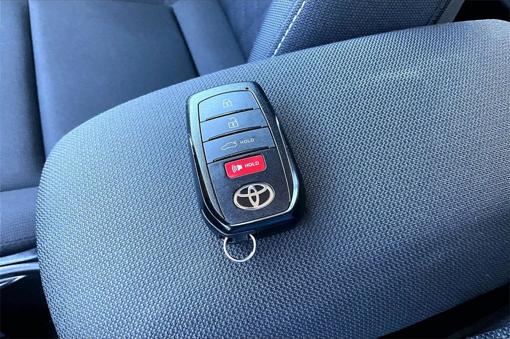 Used 2024 Toyota Corolla LE image 35