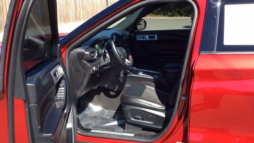 Certified 2022 Ford Explorer ST-Line image 16