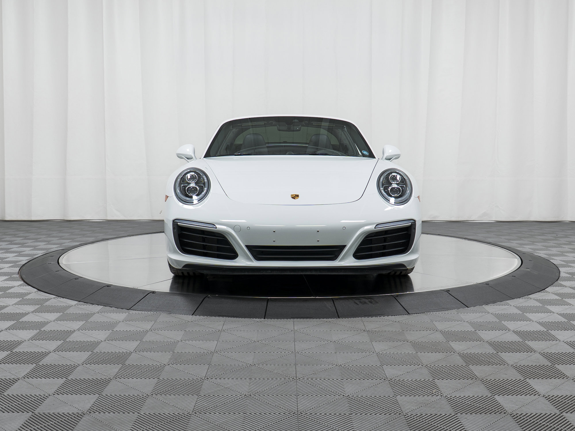 Certified 2019 Porsche 911 Targa 4S image 10