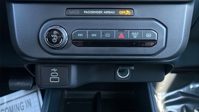 New 2025 Ford Maverick XL image 24