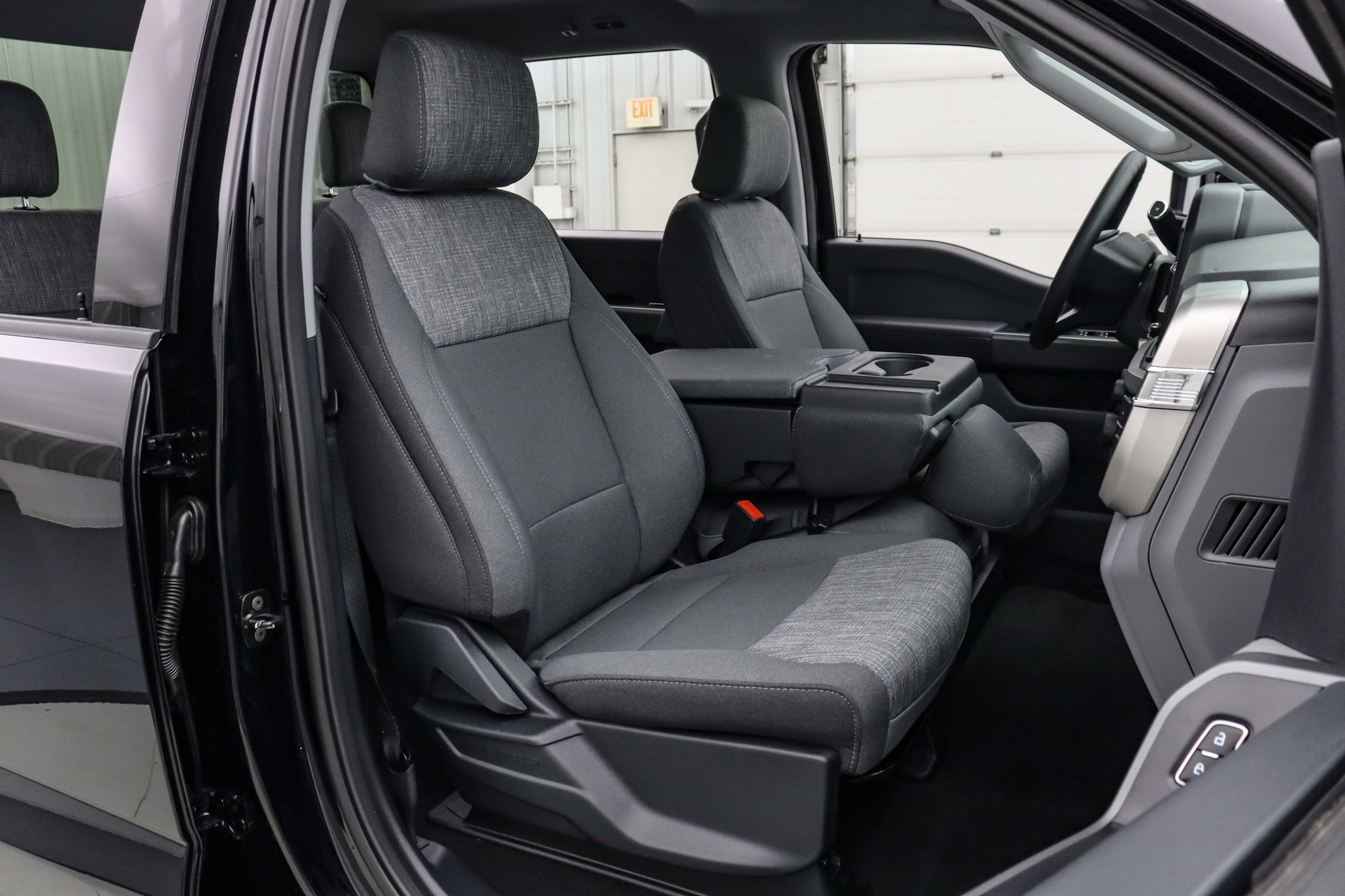 New 2026 Ford F250 XLT w/ FX4 Off-Road Package image 22