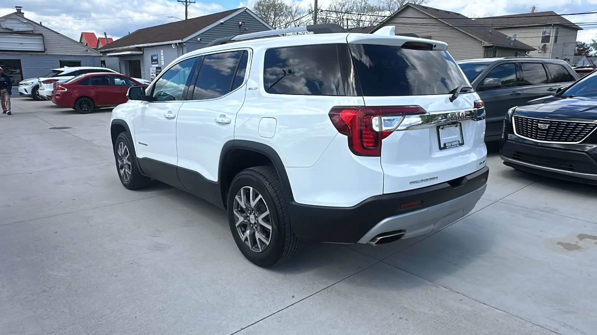 Used 2022 GMC Acadia SLT w/ Preferred Package AWD/4WD image 7