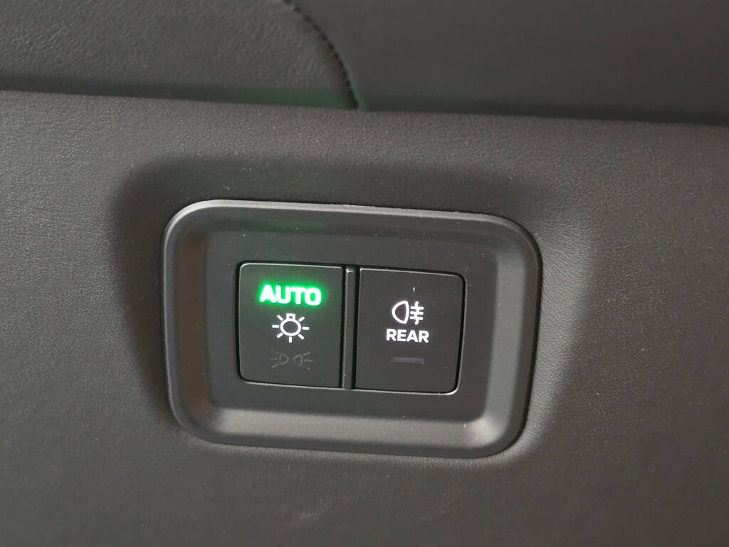 New 2025 Porsche Cayenne GTS image 27