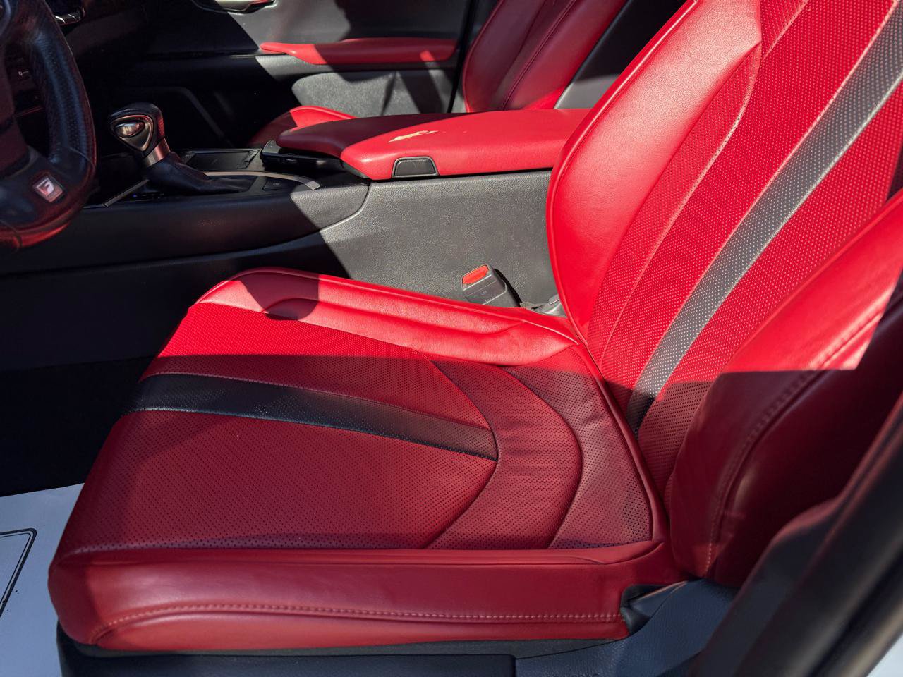 Used 2019 Lexus UX 200 F Sport FWD image 10