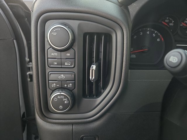 Used 2022 Chevrolet Silverado 1500 Custom image 26