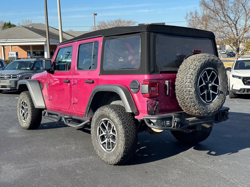 Used 2024 Jeep Wrangler Unlimited Rubicon w/ Technology Group image 5
