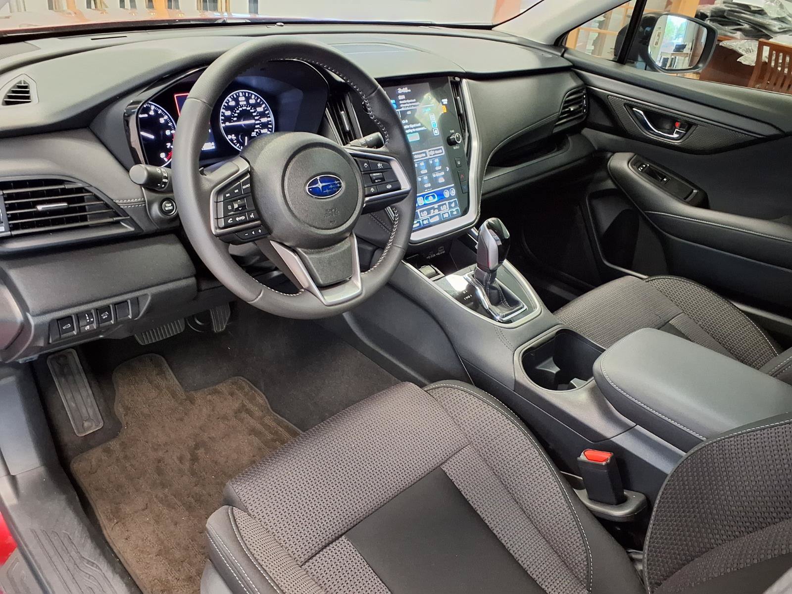 Used 2024 Subaru Outback Premium AWD/4WD image 18