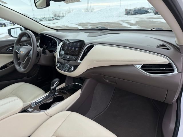 Used 2024 Chevrolet Malibu LT image 16