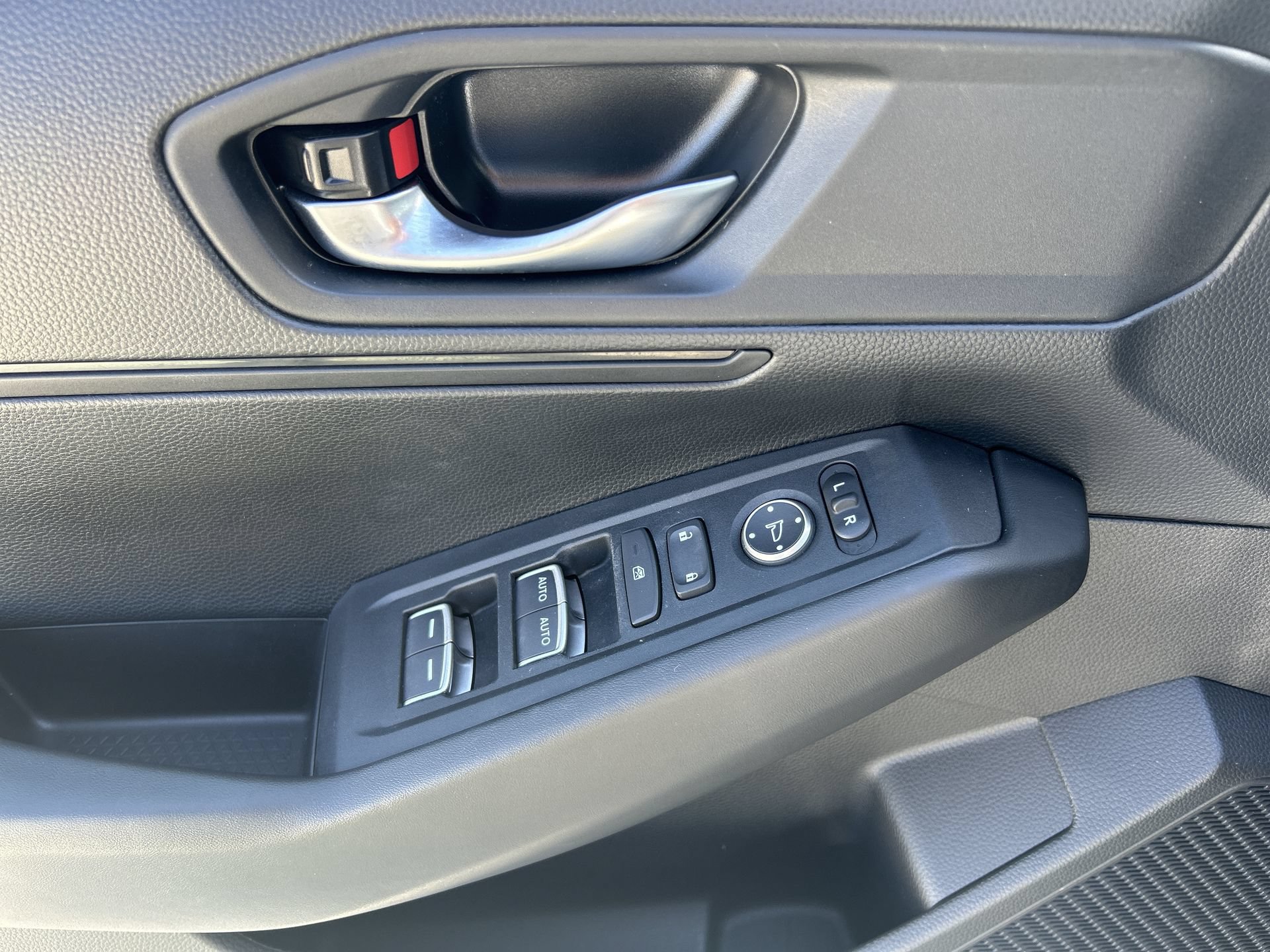 Certified 2025 Honda Accord LX image 15
