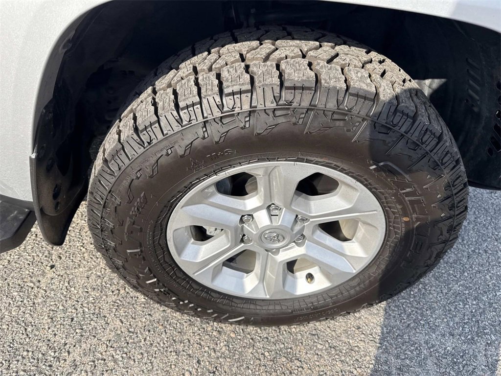 Certified 2022 Toyota 4Runner SR5 Premium image 10